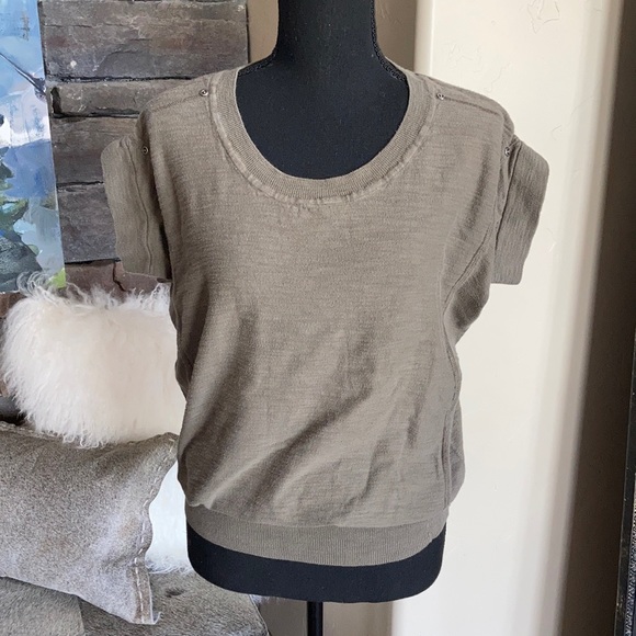 GAP Tops - 🎈3/$15 Gap Army Green Top